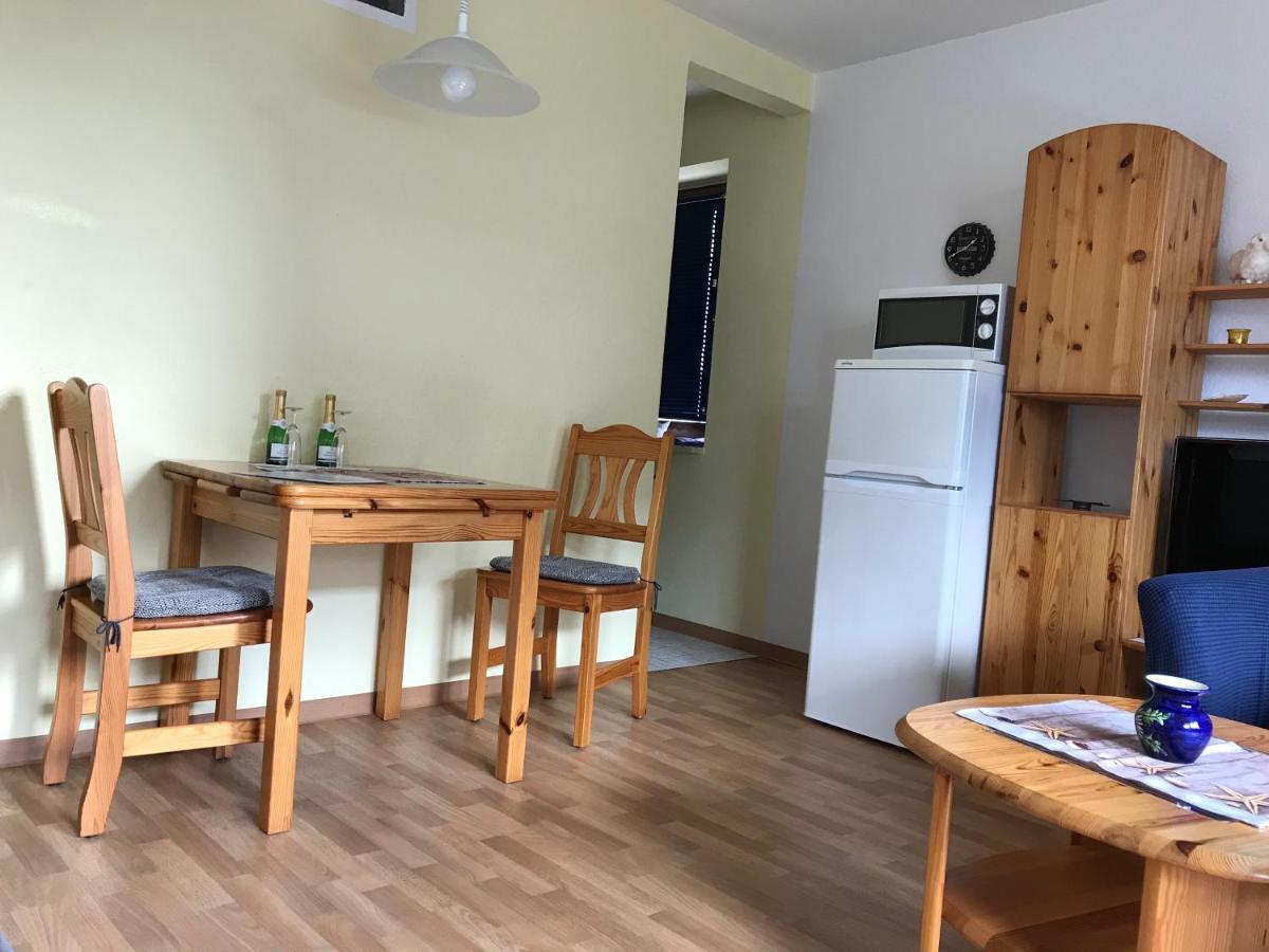 Lolo'S Ferienwohnung 比苏姆 外观 照片